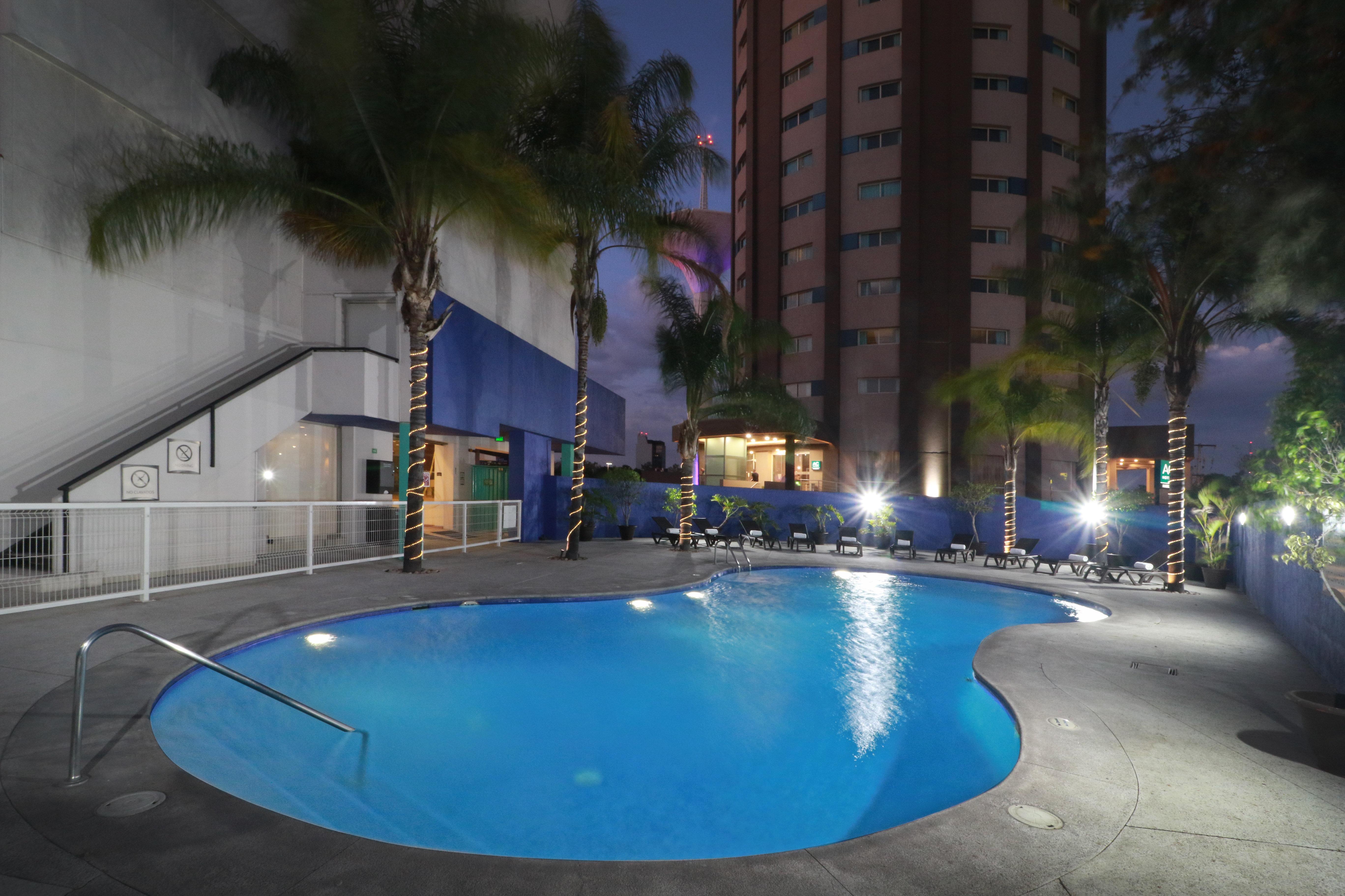 Staybridge Suites Guadalajara Expo By Ihg Сапопан Экстерьер фото